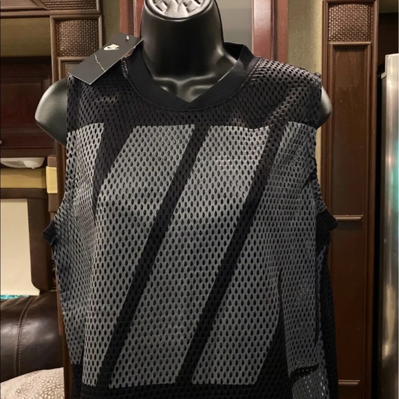 NWT Women’s Nike Jersey - Picture 3 of 9